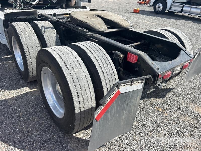 Volvo VNL670 Седельные тягачи