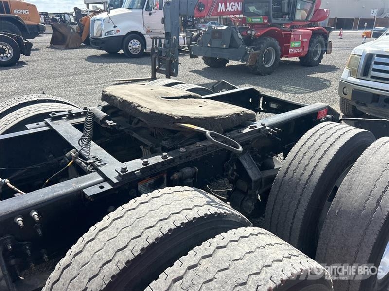 Volvo VNL670 Седельные тягачи