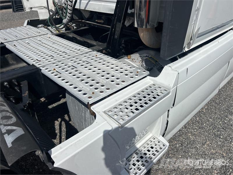 Volvo VNL670 Седельные тягачи