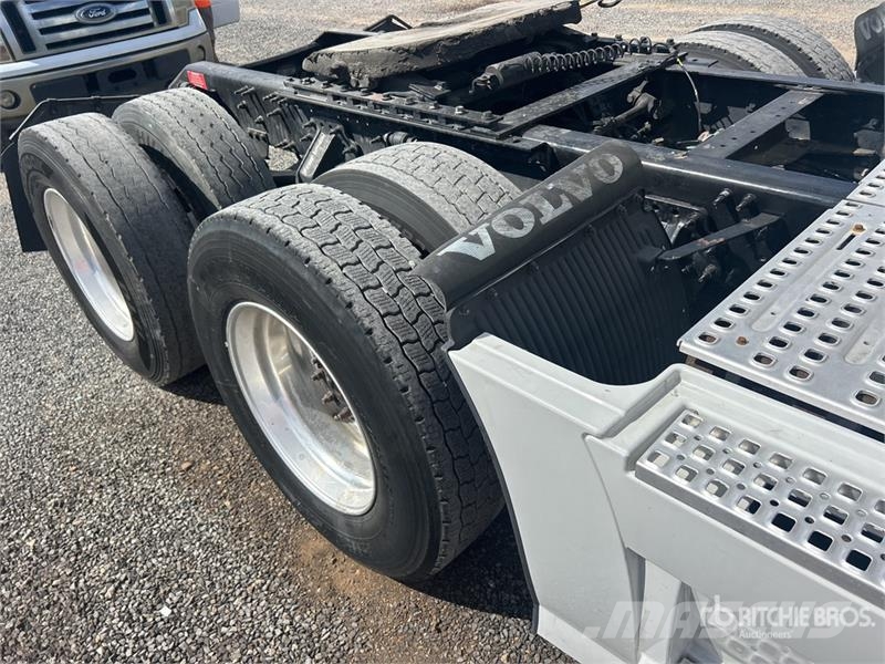Volvo VNL670 Седельные тягачи