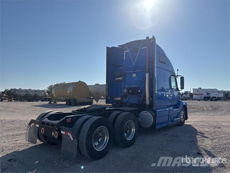 Volvo VNL670 Vilcēji
