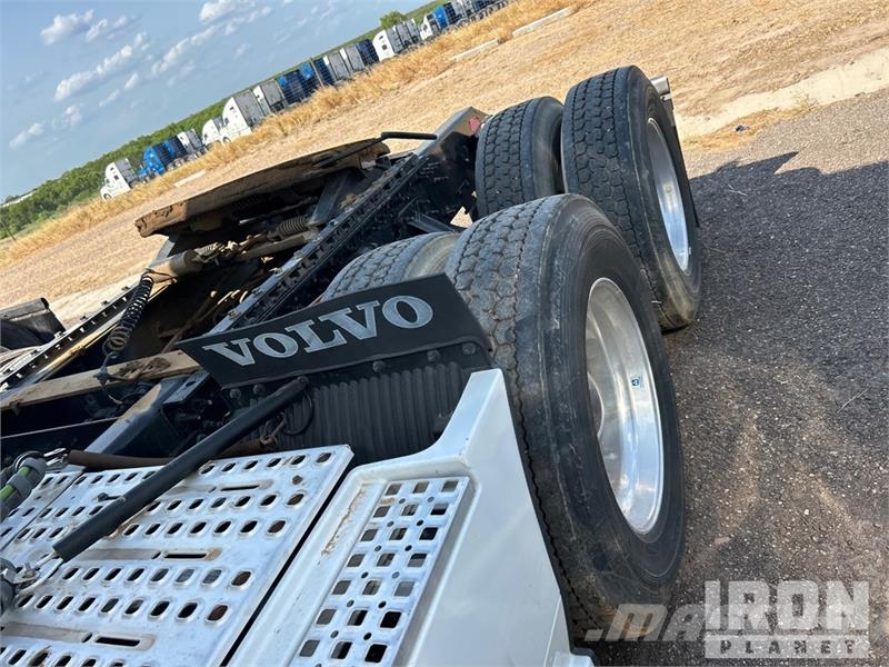 Volvo VNL760 Tegljači