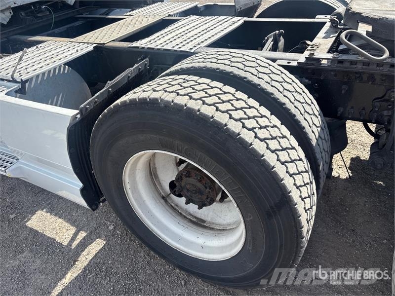 Volvo VNL760 Tracteur routier