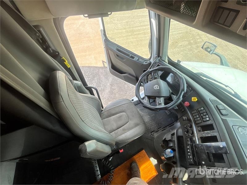 Volvo VNL760 Tracteur routier