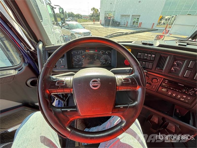 Volvo VNL760 Tracteur routier