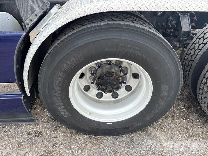 Volvo VNL760 Tracteur routier