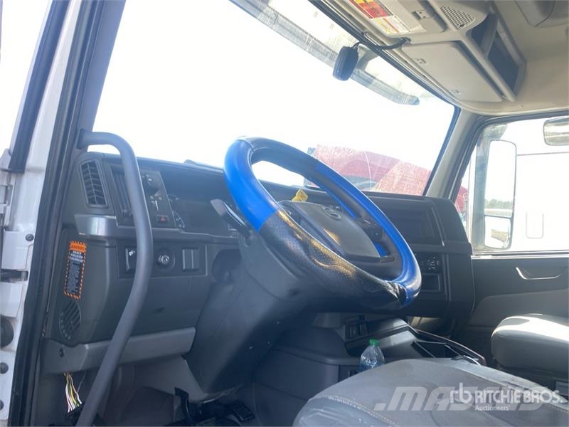 Volvo VNL760 Prime Movers