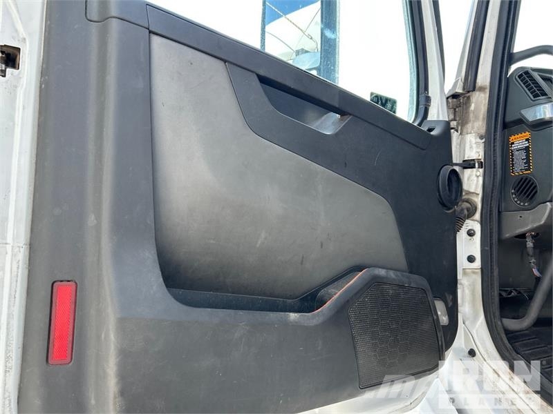 Volvo VNL760 Tegljači