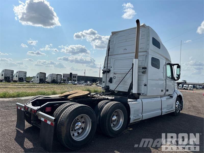 Volvo VNL760 Tegljači