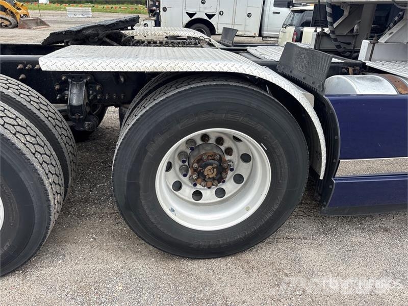 Volvo VNL760 Tracteur routier