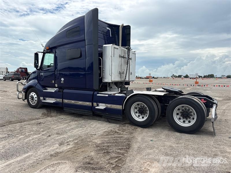 Volvo VNL760 Tracteur routier