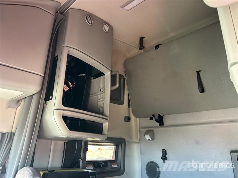 Volvo VNL760 Vilcēji