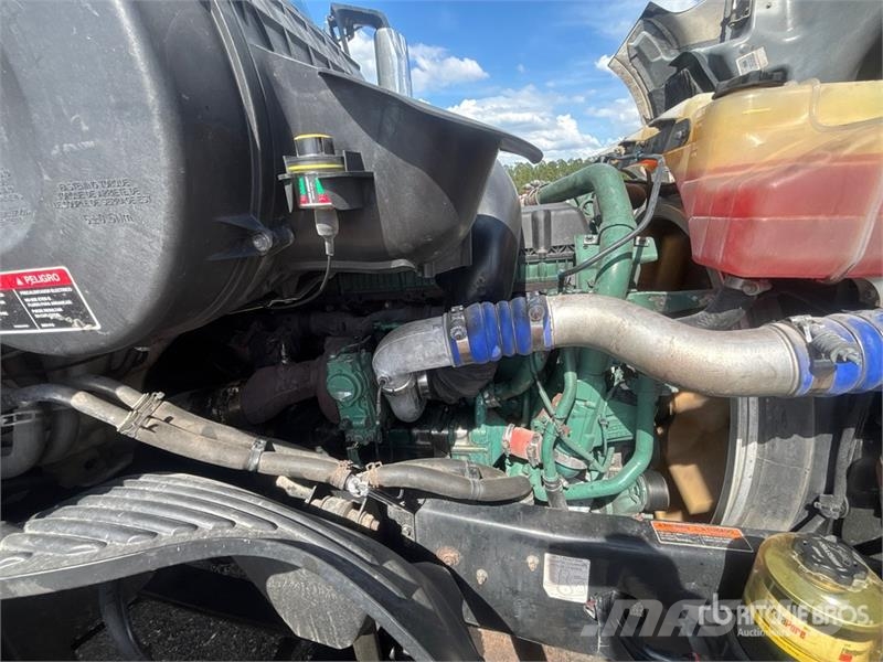 Volvo VNL760 Tracteur routier