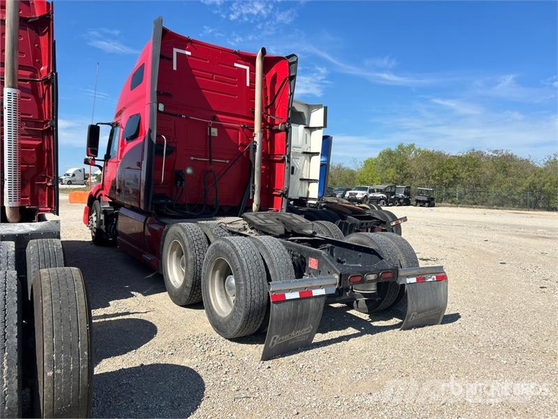 Volvo VNL760 Vilcēji