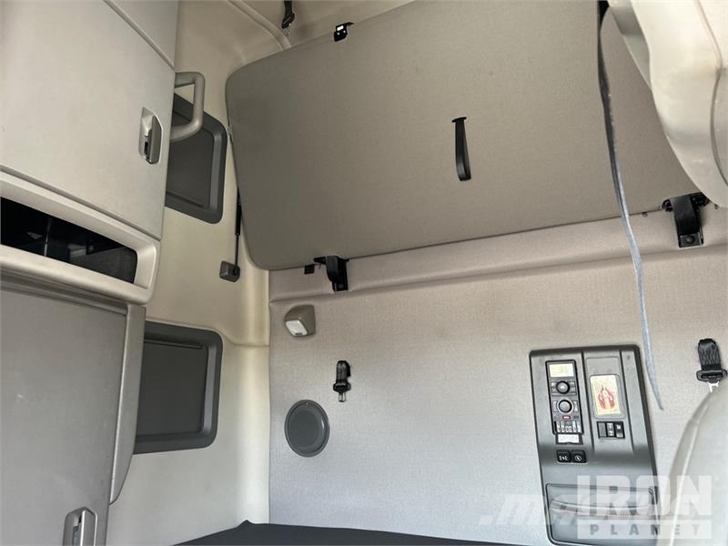 Volvo VNL760 Tegljači