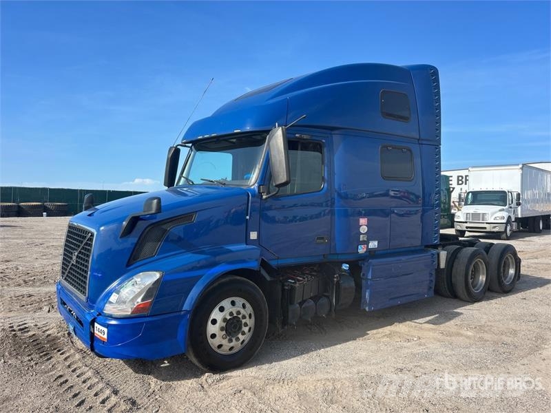 Volvo VNL780 Sattelzugmaschinen