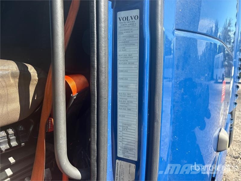 Volvo VNL780 Sattelzugmaschinen