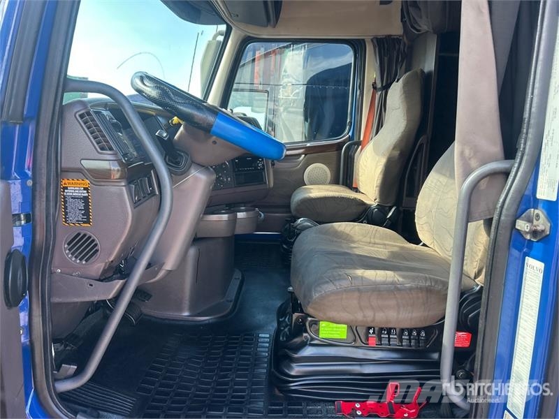 Volvo VNL780 Sattelzugmaschinen