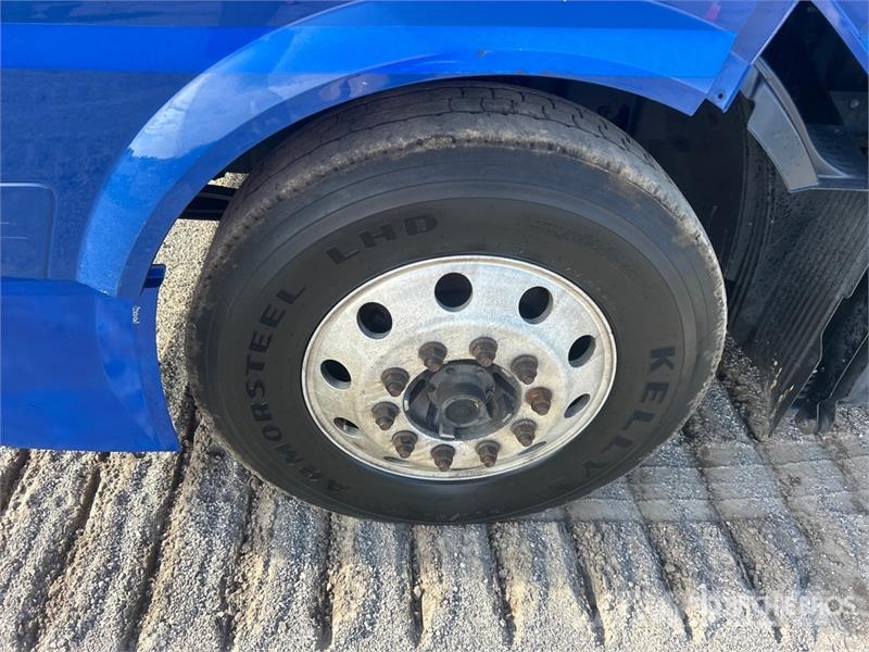 Volvo VNL780 Sattelzugmaschinen