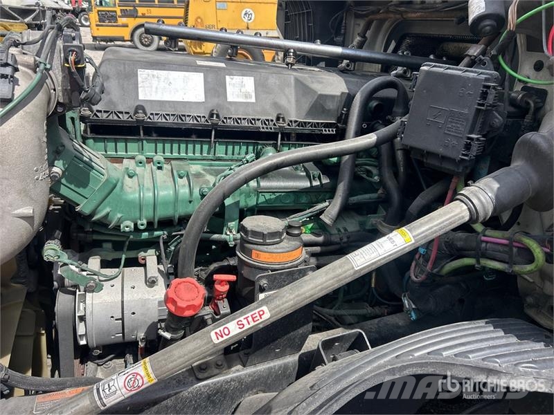 Volvo VNL860 Cavalos mecânicos