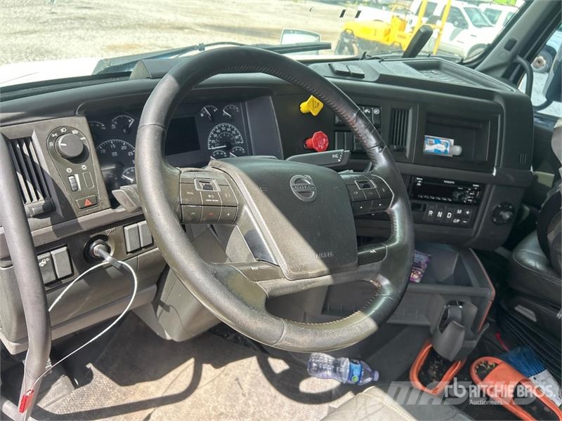 Volvo VNL860 Cavalos mecânicos