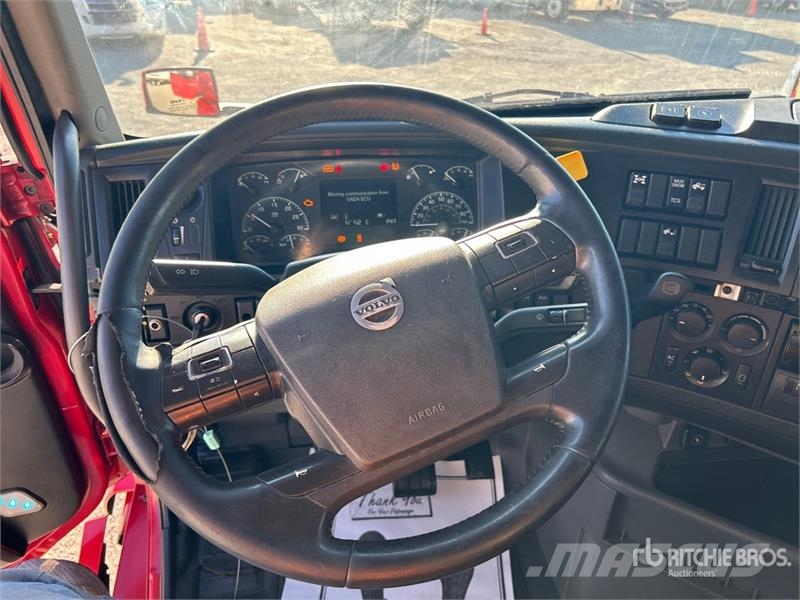 Volvo VNL860 Sattelzugmaschinen