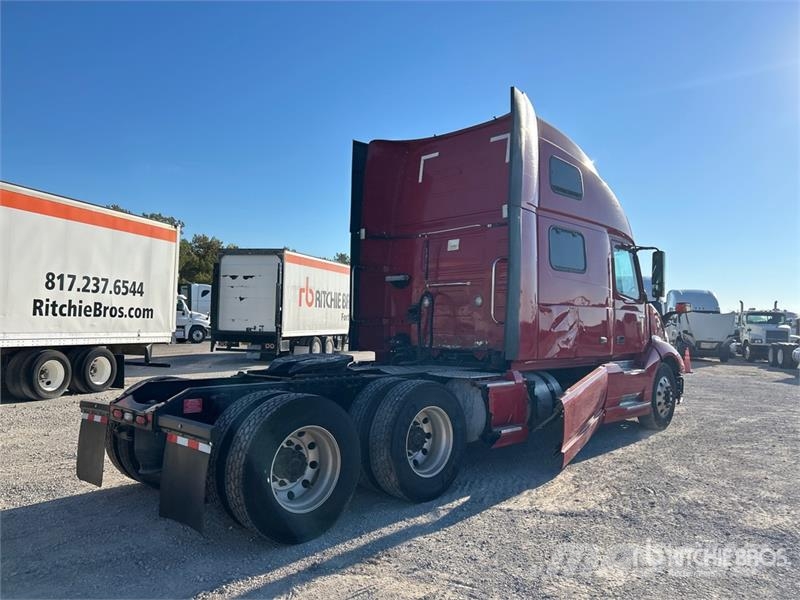 Volvo VNL860 Sattelzugmaschinen