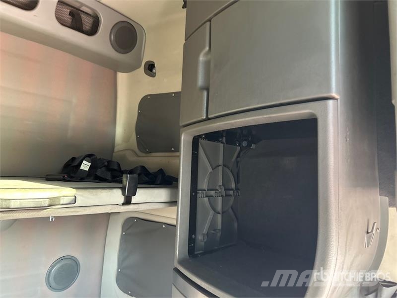 Volvo VNL860 Sattelzugmaschinen