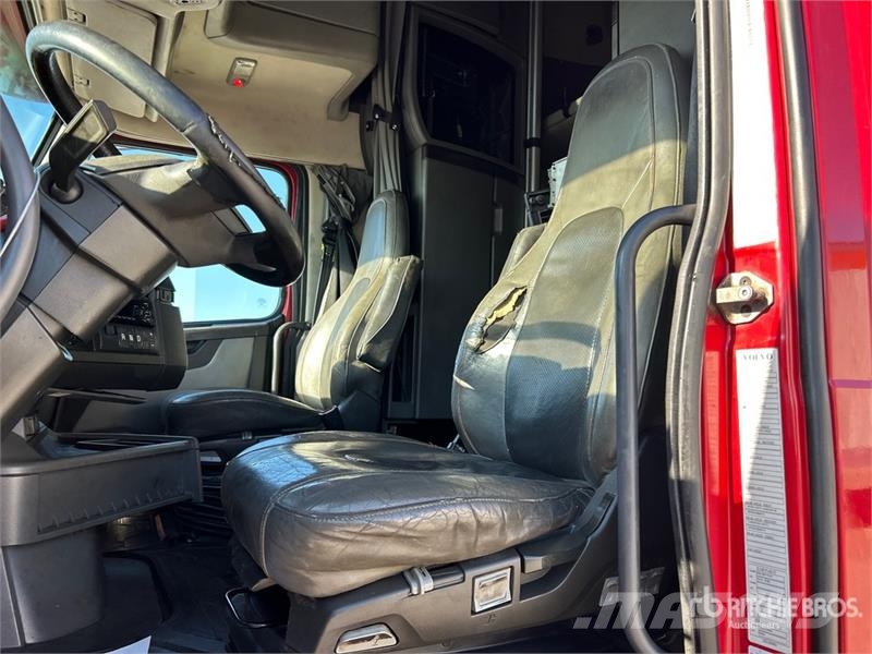 Volvo VNL860 Sattelzugmaschinen