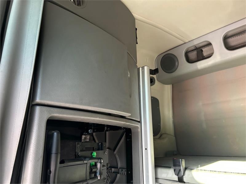 Volvo VNL860 Sattelzugmaschinen
