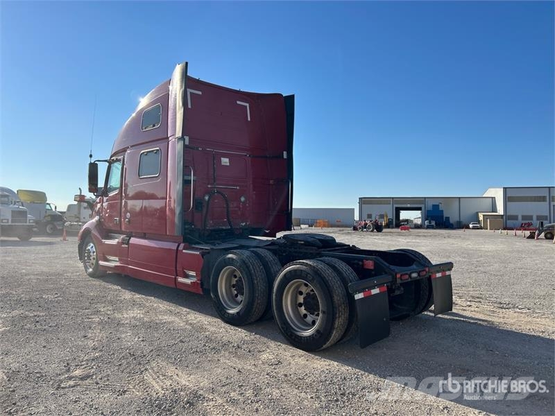 Volvo VNL860 Sattelzugmaschinen