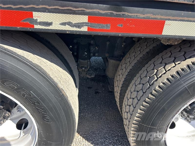 Volvo VNM Camion vidanje