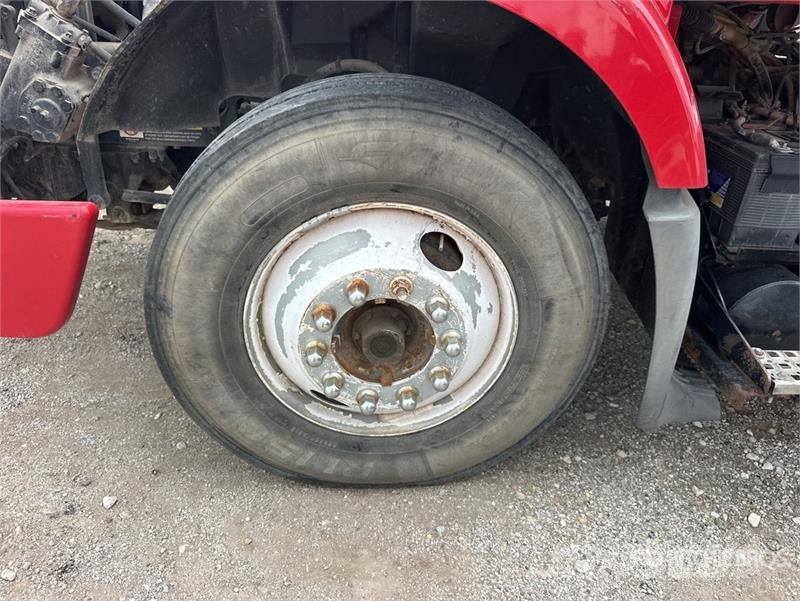 Volvo VNM Sattelzugmaschinen
