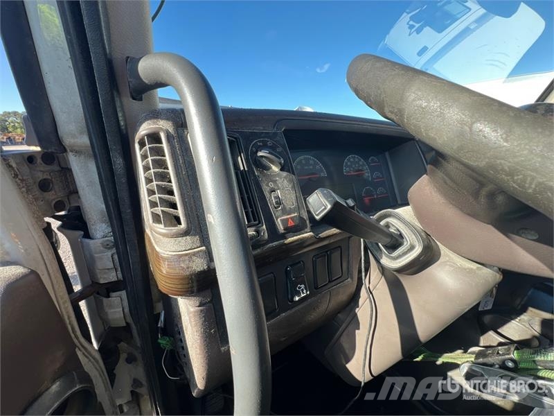 Volvo VNM Camiones tractor