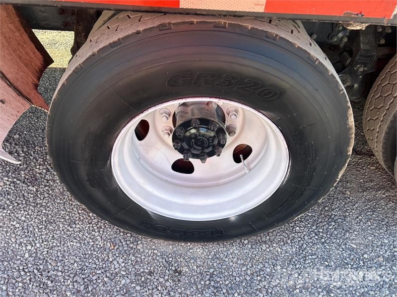 Volvo VNM Camion vidanje