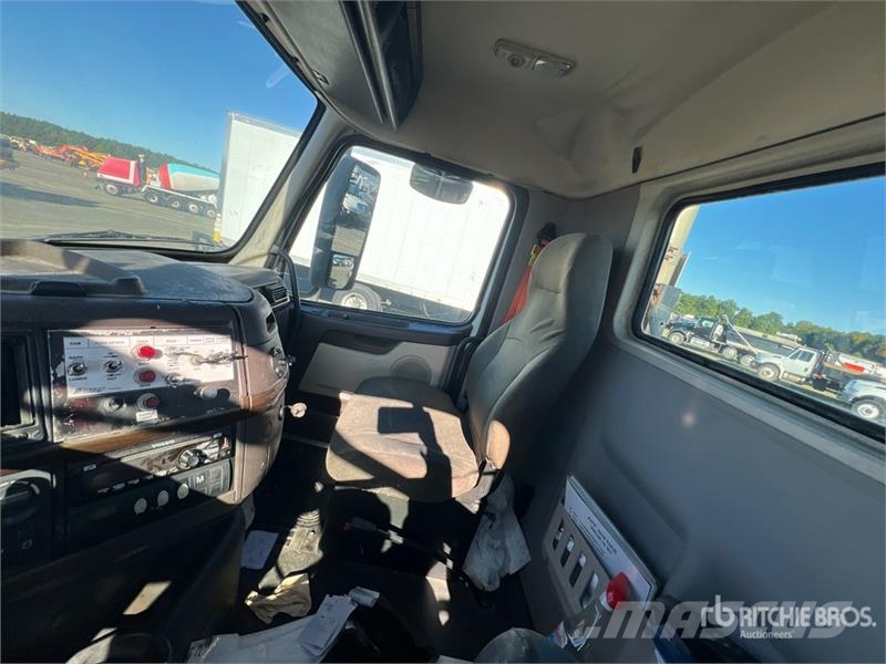 Volvo VNM Camiones tractor