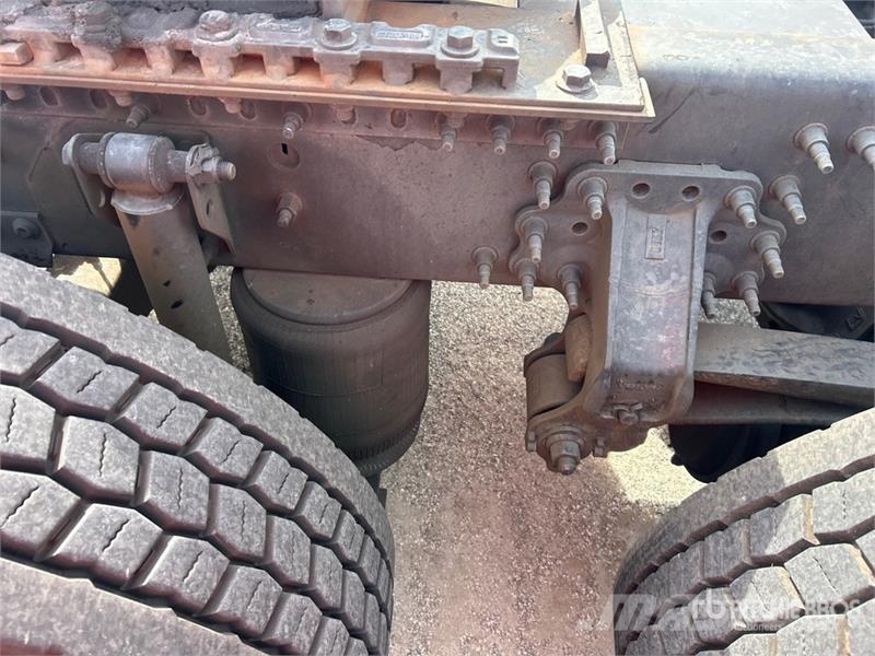 Volvo VNM وحدات الجر