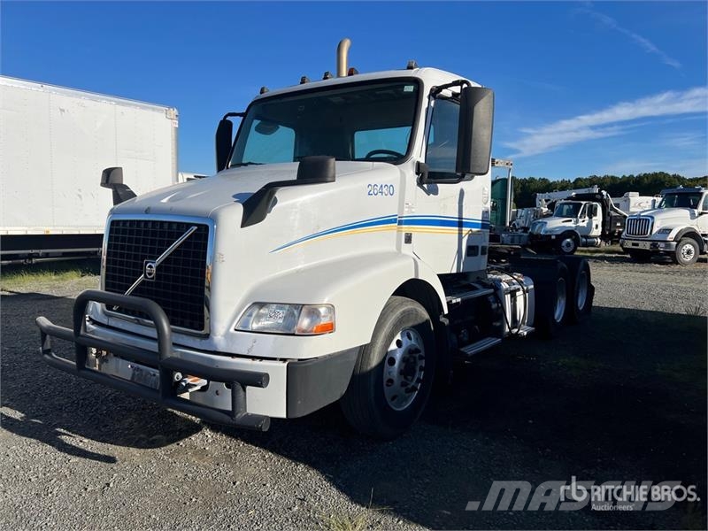 Volvo VNM Camiones tractor
