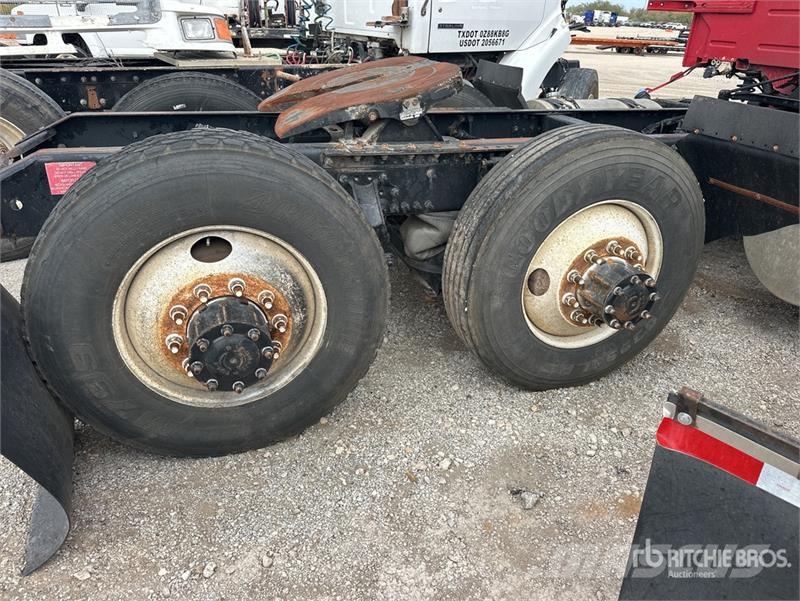 Volvo VNM Sattelzugmaschinen
