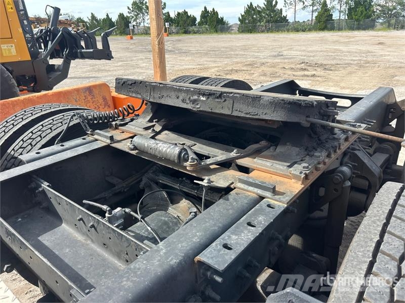 Volvo VNM وحدات الجر