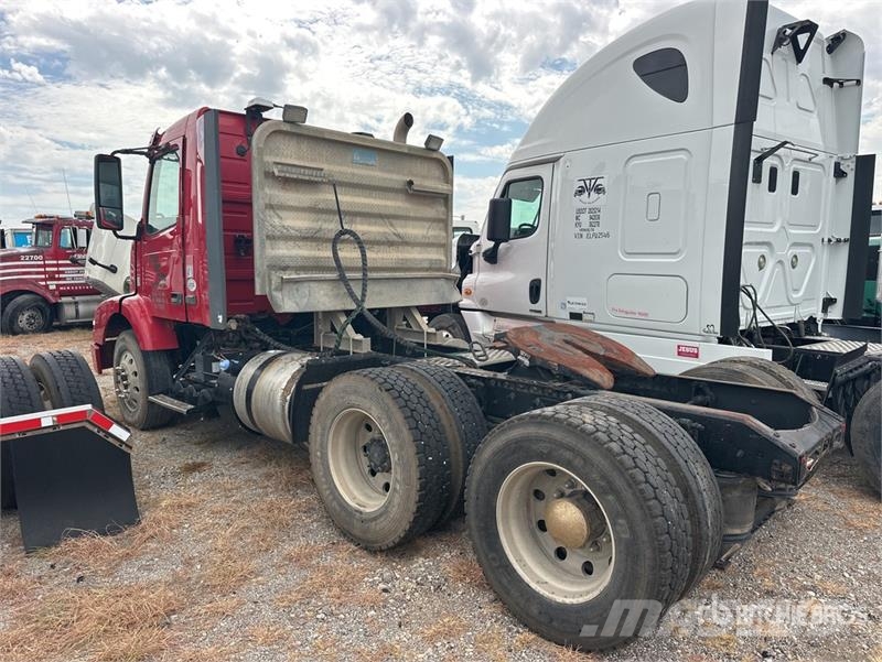Volvo VNM Sattelzugmaschinen