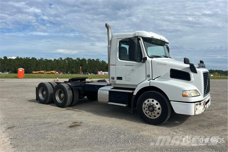 Volvo VNM وحدات الجر