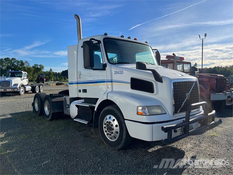 Volvo VNM Camiones tractor