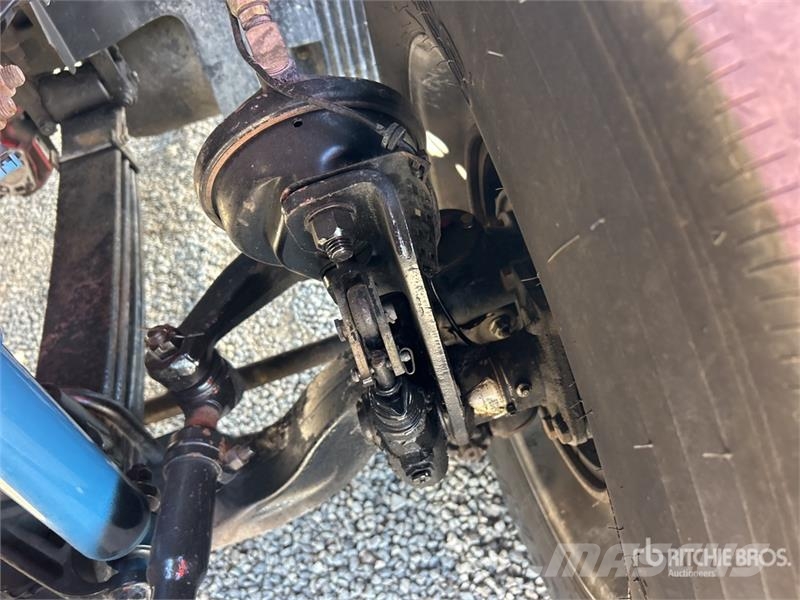 Volvo VNM Camiones aspiradores/combi