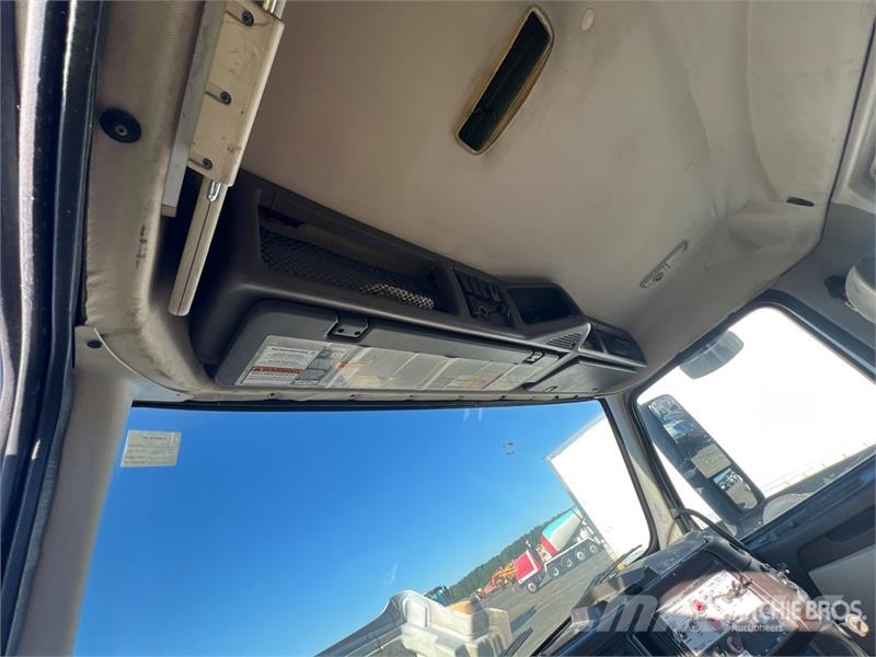 Volvo VNM Camiones tractor