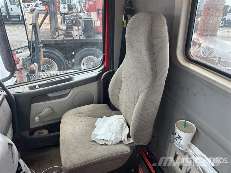 Volvo VNM Sattelzugmaschinen