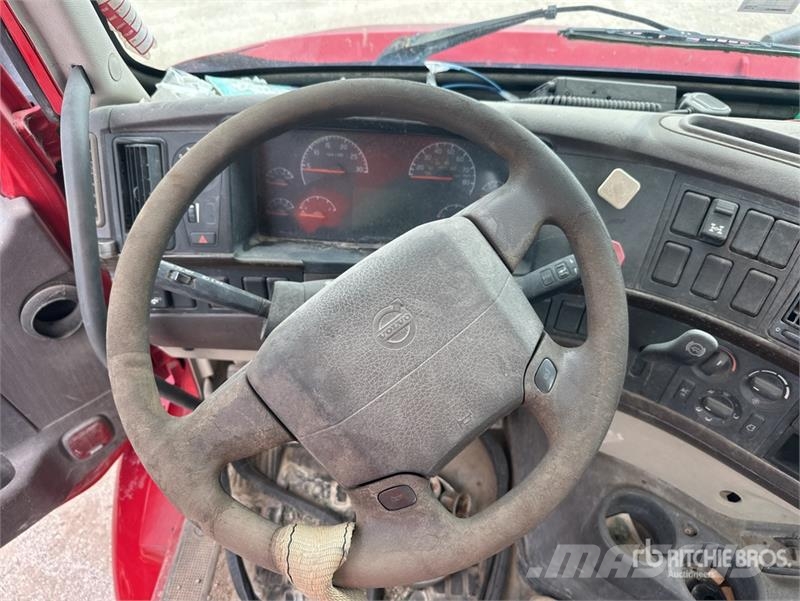 Volvo VNM Sattelzugmaschinen