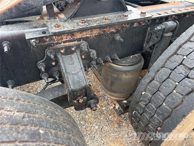 Volvo VNM Sattelzugmaschinen