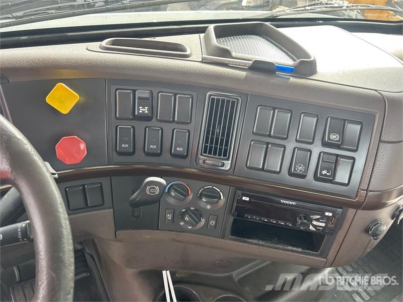 Volvo VNM وحدات الجر