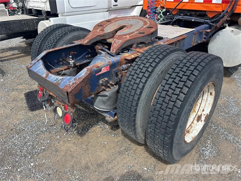 Volvo VNM300 4x2 S/A Sleeper Truck Tractor (Inoperable) Prime Movers